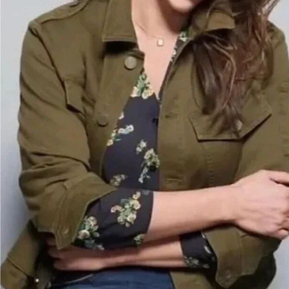 CAbi NWOT Evans Olive Green Button-Up Jacket - Picture 2 of 9